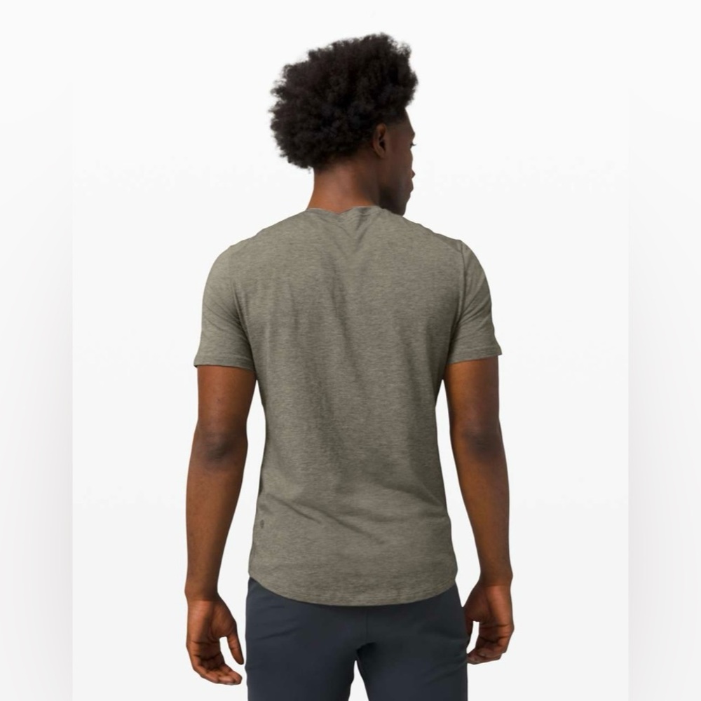 Lululemon Men’s Euc 5 Year Basic Short Sleeve Hen… - image 5